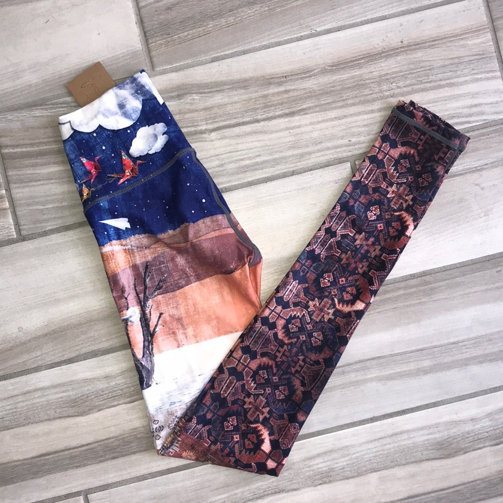 Niyamasol Leggings! Size Small